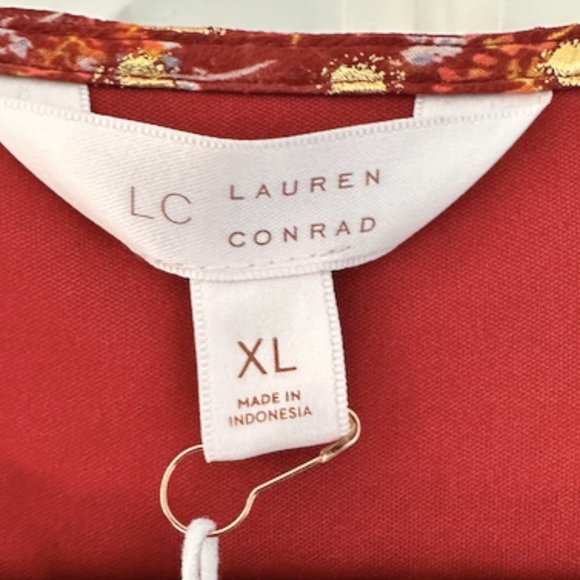 Lauren Conrad Flutter Wrap Dress - Picture 5 of 5